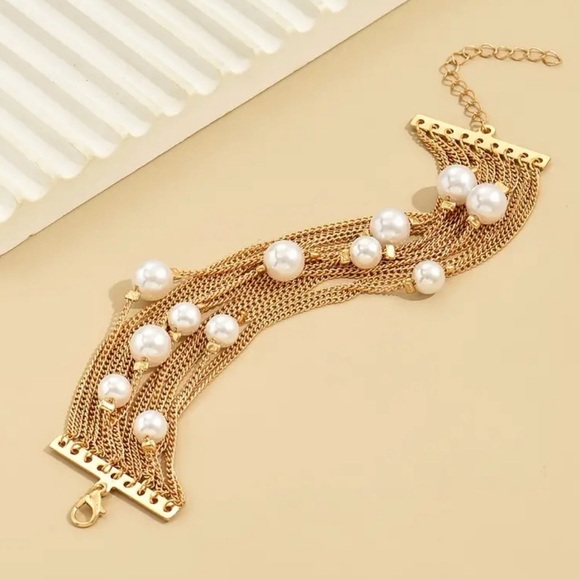 New Multilayer Chain Bracelet with Faux Pearl Elegant ✨✨🔥 - Picture 2 of 4
